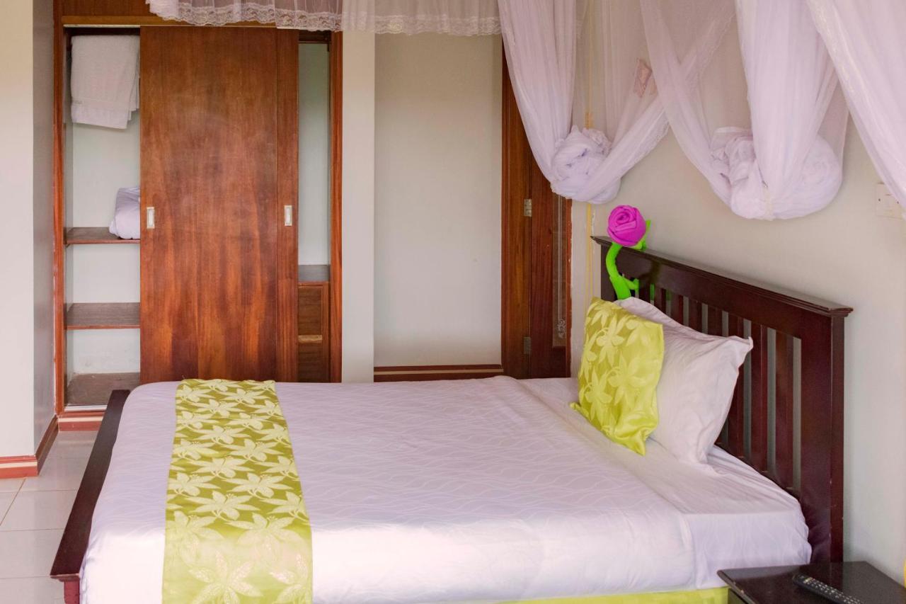 Fort Fun City Hotel Fort Portal Екстериор снимка